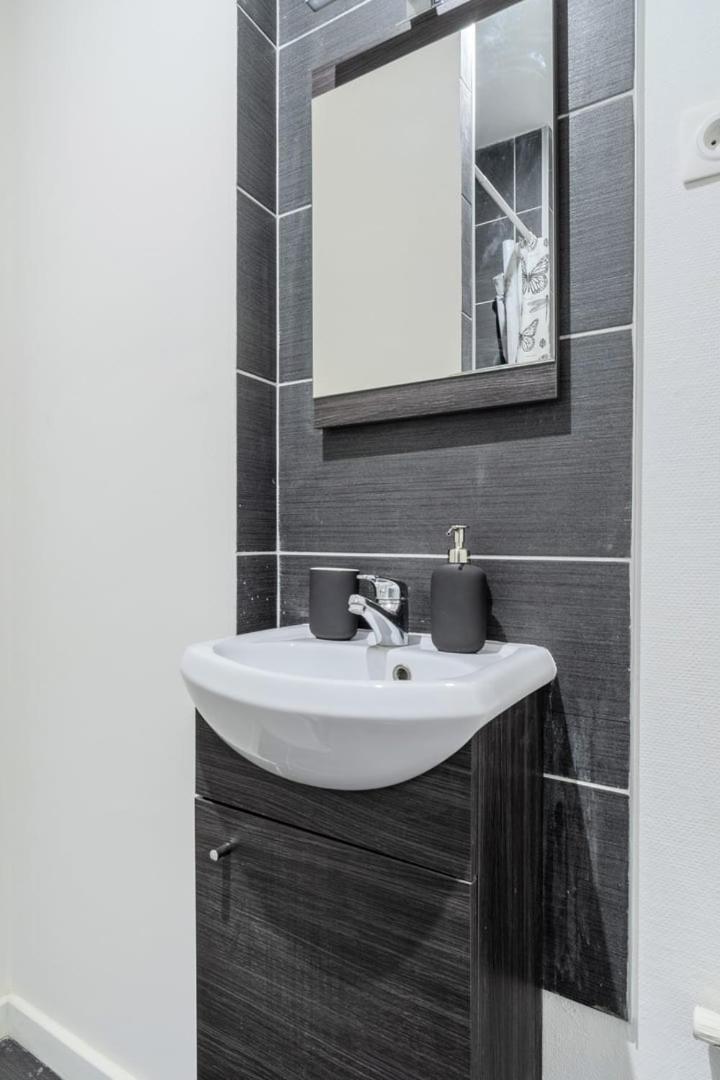 Beautiful Renovated Appart In The Center Of Lille Luaran gambar